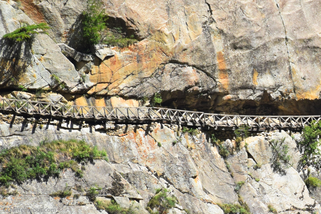 Gartang gully - ancient trade route between Tibet and India